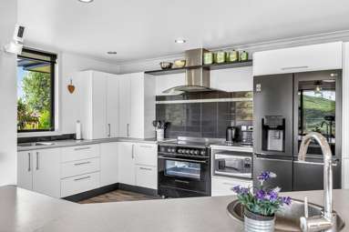 508E Henry Watson Road_2