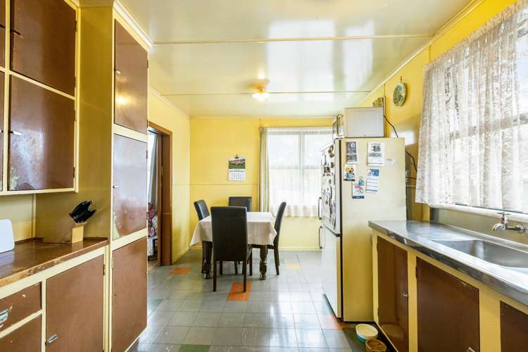 67 Preston Road Clover Park_8