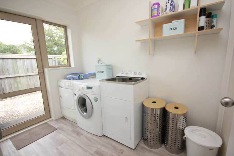 23 Pohutukawa Crescent Parklands_17