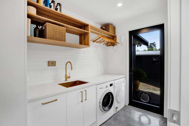 956 Richmond Road Lepperton_22