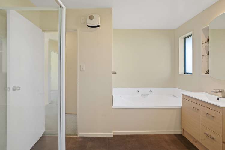 634 Bay Road Oxford_11