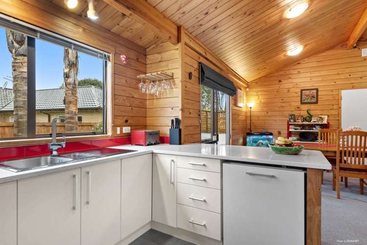 7 Prestwick Place Wattle Downs_2