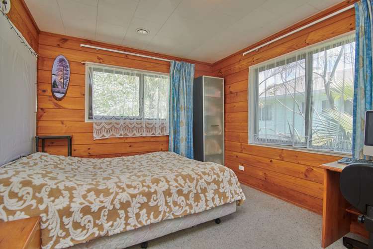 2/91 Athena Drive Totara Vale_6