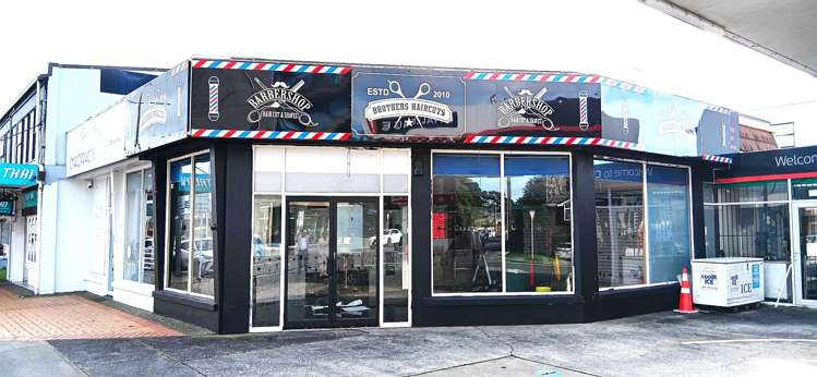 2/79 Kitchener Road_0