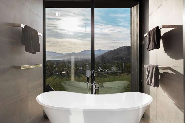 2 Alpine Avenue Dalefield/Wakatipu Basin_13