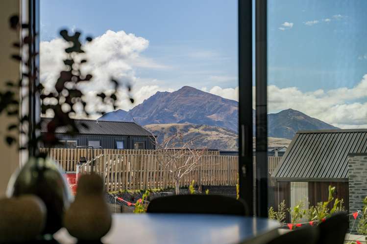 1 Craigie Burn Lane Wanaka_2