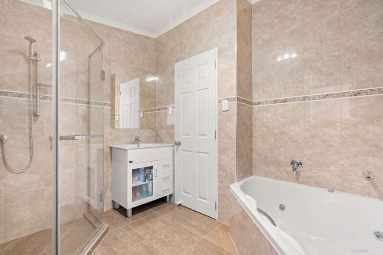 33 Agapanthus Place Flat Bush_10