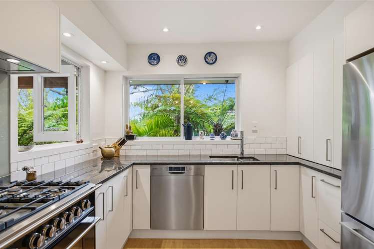 52 Daffodil Street Titirangi_13