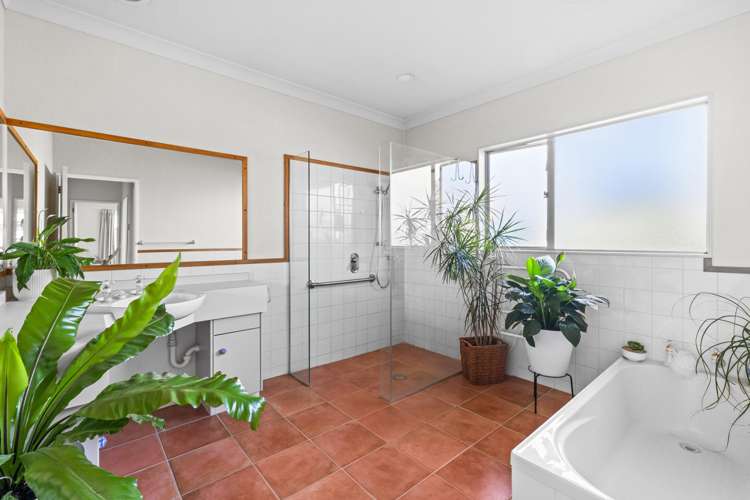 59 Whiting Crescent Greenmeadows_18