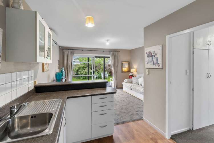 2/269 Woodham Road Linwood_5