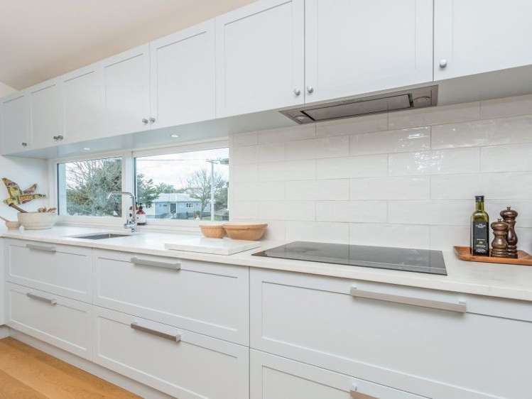 20a Raymond Street Point Chevalier_7