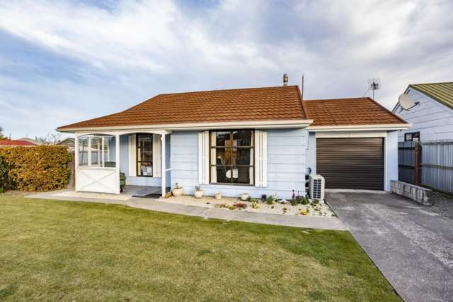 Enchanting Amberley Abode Awaits!