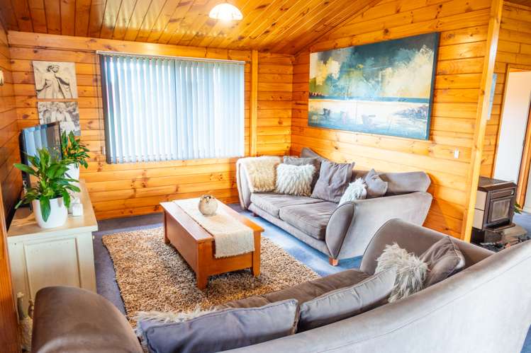 35 Barnhill Crescent Pahurehure_5