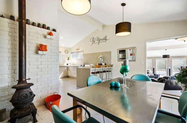 64 James Cook Drive 1185_2