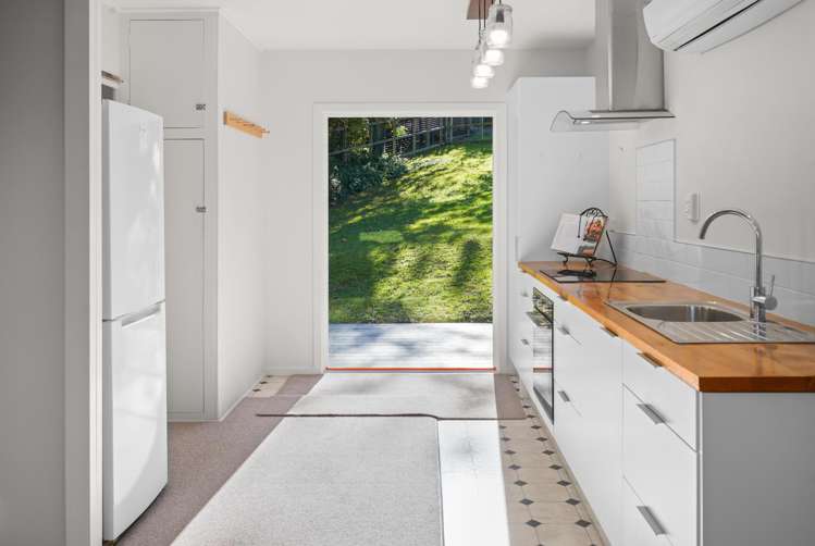 8 Chalet Crescent_5
