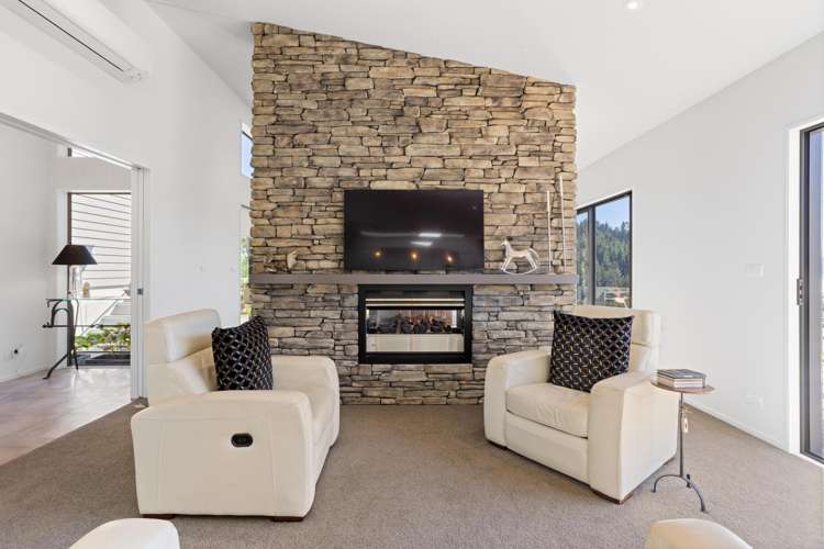 16 Harbour View Heights Picton_13