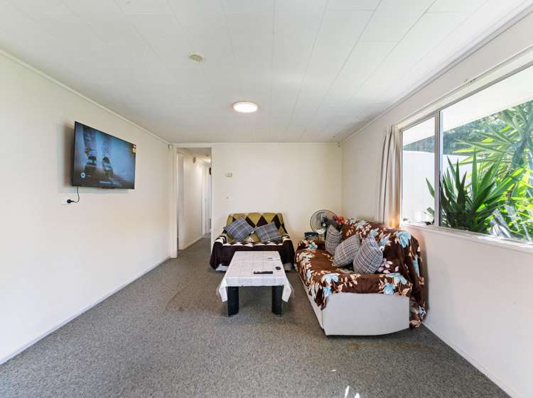 21 Takanini School Road_4