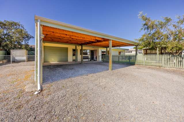 85 Racecourse Road Waipukurau_1