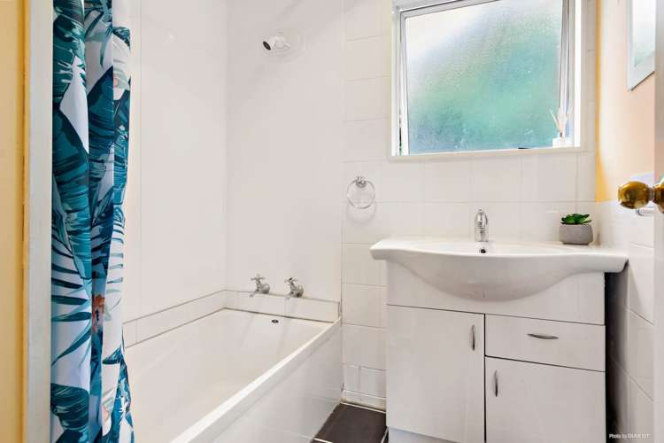 1/52 Kervil Avenue Te Atatu Peninsula_11