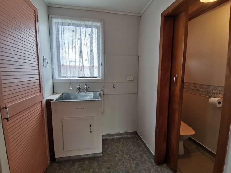 124 Davie Street Hokitika_14