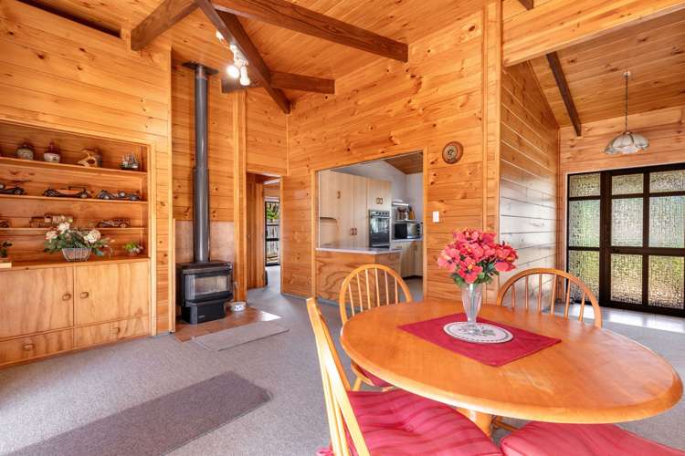 17 Huia Street Waikawa_12