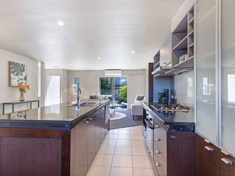 57/21 Hunters Park Dr Three Kings_8