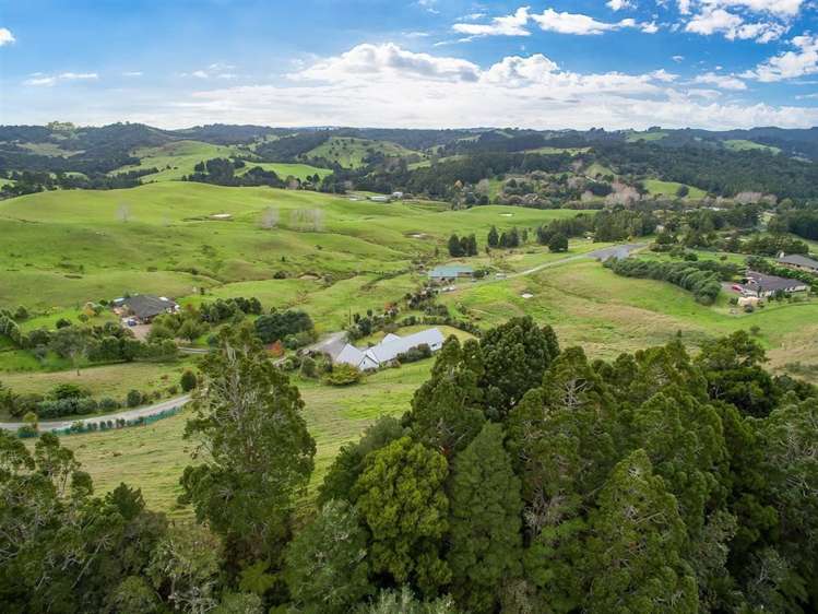 49 Lloyd Drive Wainui_29