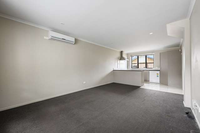 2/202-204 Old Farm Road 1074_2