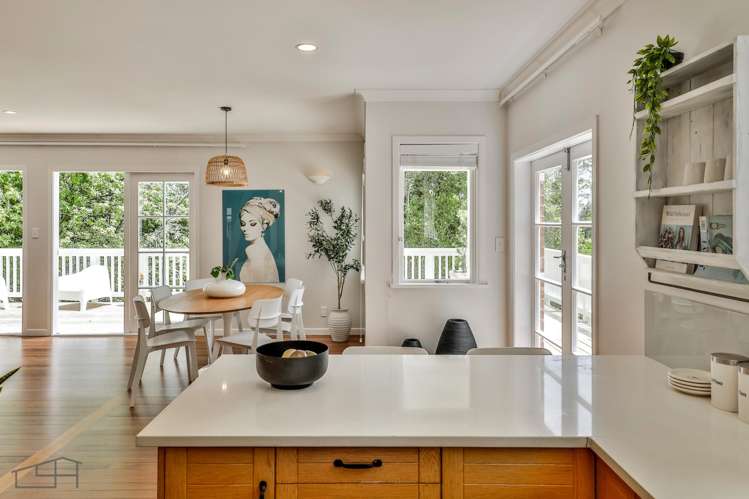 155 Scenic Drive Titirangi_19