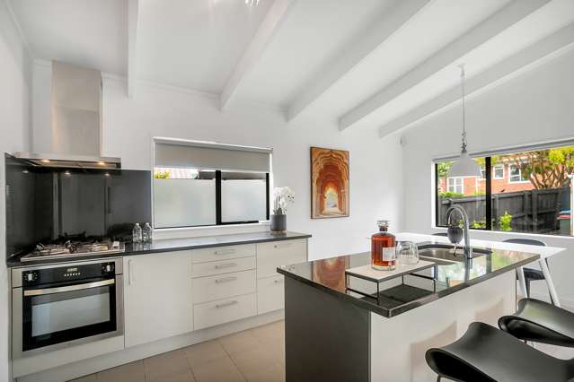 216b Meola Road Point Chevalier_1