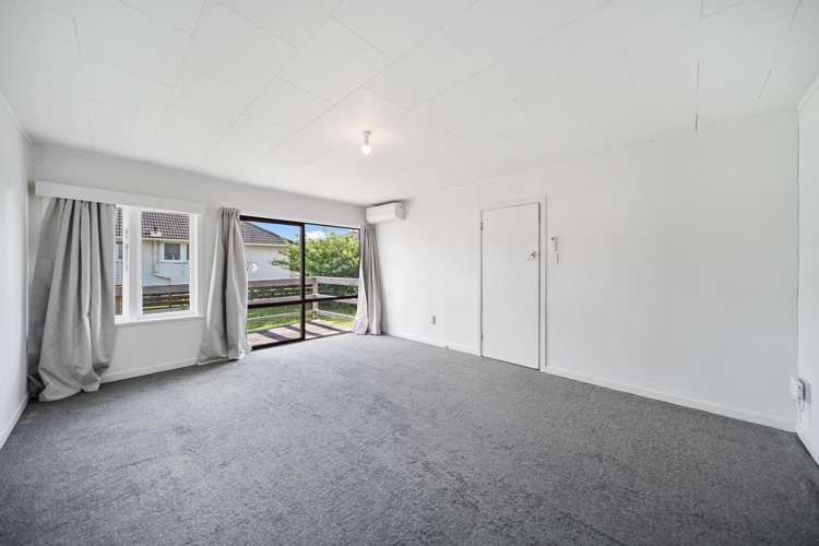 2/8 Fisher Crescent_2