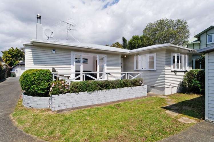 125 Abbotts Way Remuera_0