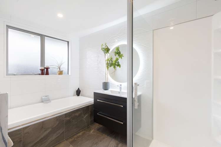 8 Irvines Track Halswell_14