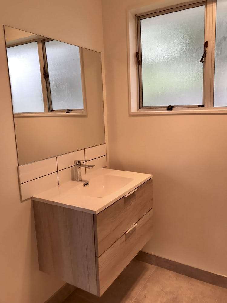 2/84a Captain Scott Road Glen Eden_5