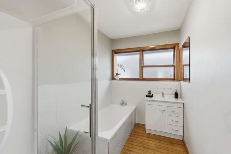50 Staveley Street Avonhead_20