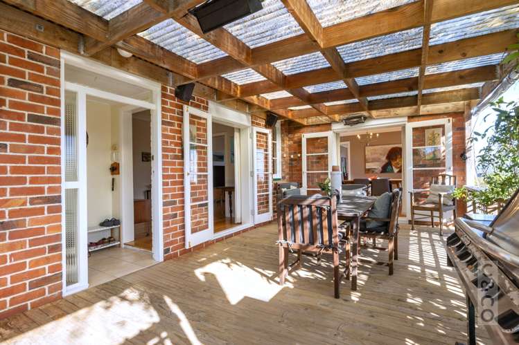 16 Karaka Street Helensville_13