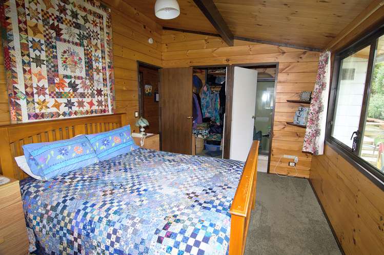 7 Deller Drive Carterton_10