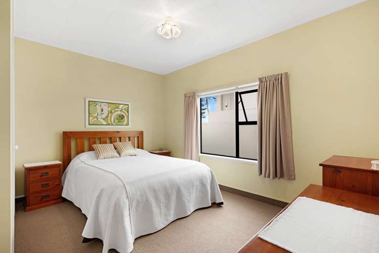 399 Marine Parade Napier South_12