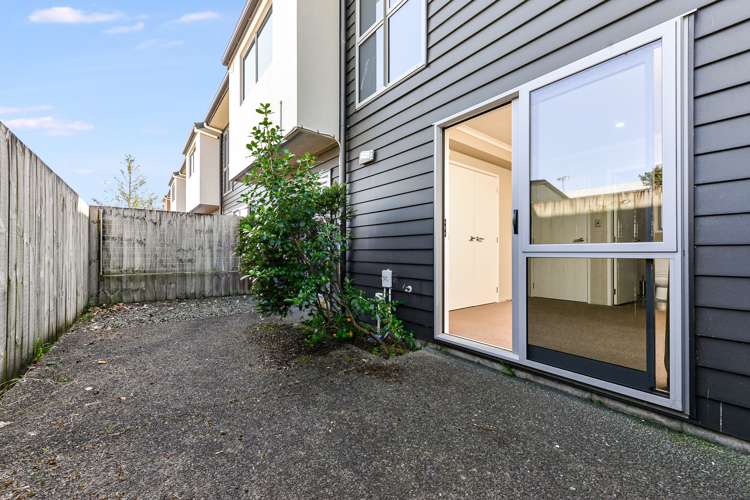 2/10 Dowding Street Melville_9