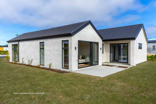 21 Wharariki Rise Wharewaka_1