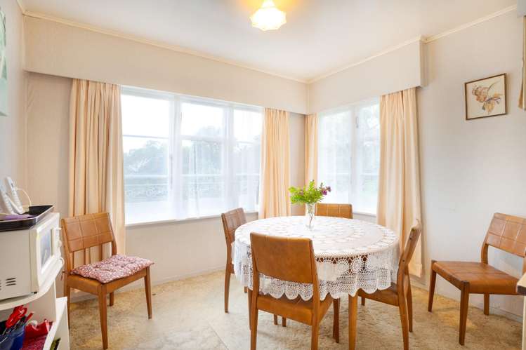 51 Leicester Street Cannons Creek_3