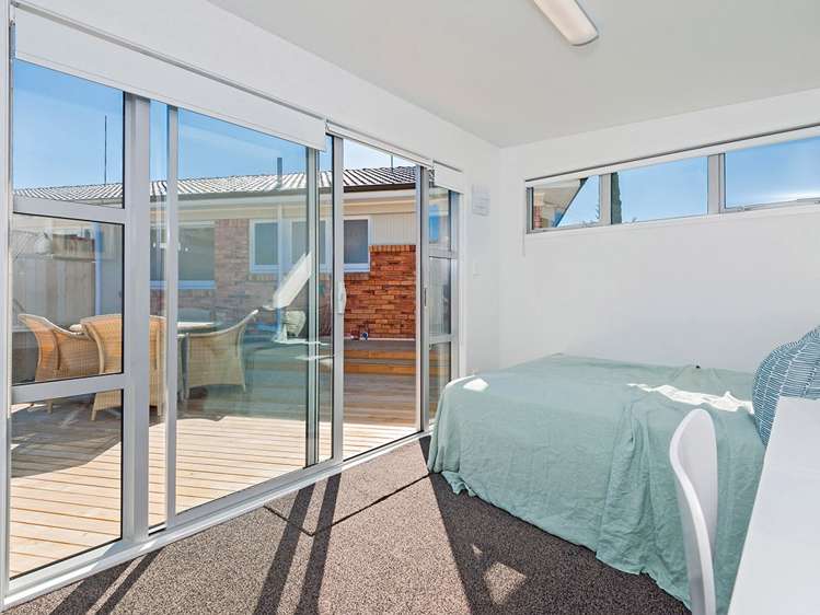 2/8 Paul Place Pakuranga_4