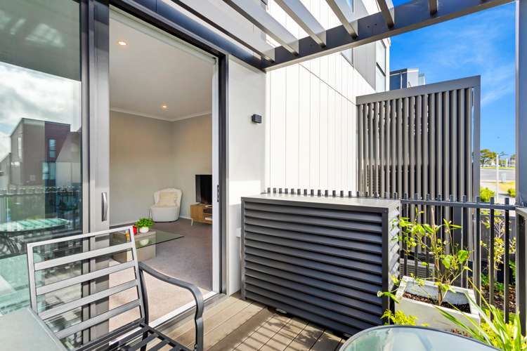 6/4 Matimati Place Hobsonville_13