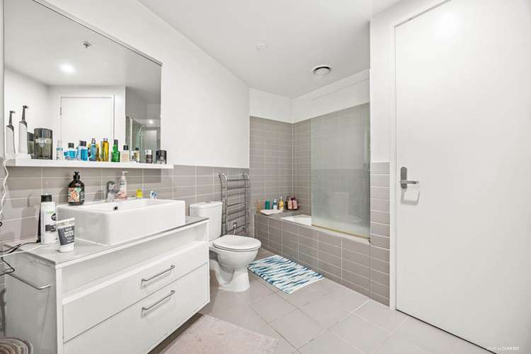 708/30 Beach Road Auckland Central_5