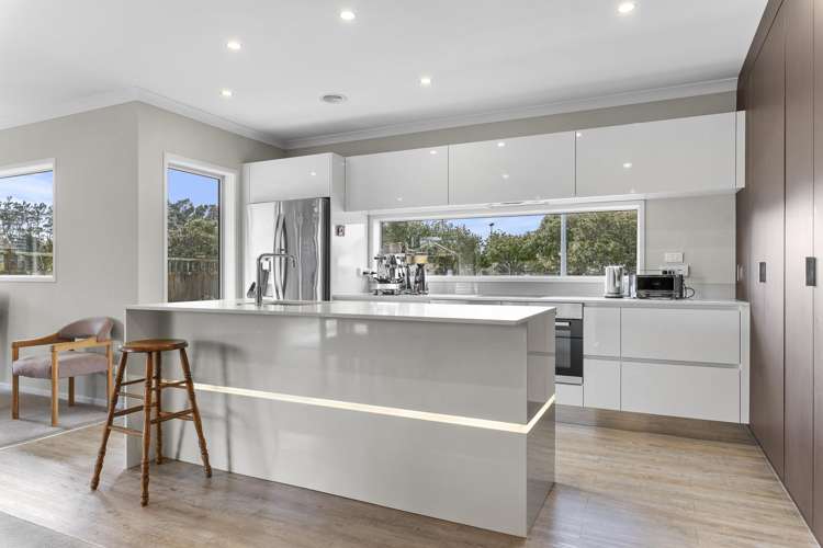 11 Portland Drive Mangorei_6