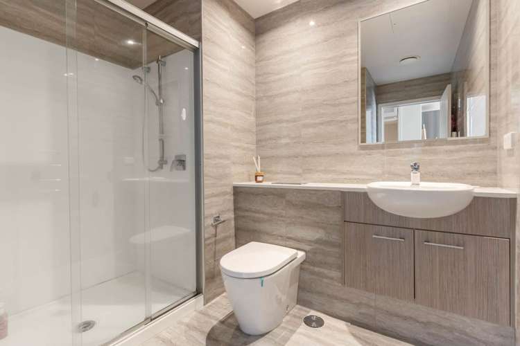 102/27 Don Mckinnon Drive Albany_7