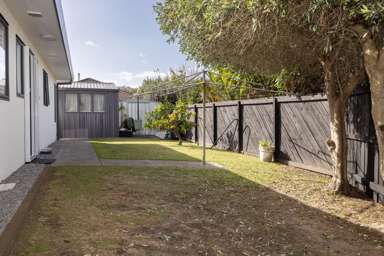 20A Russley Drive_4