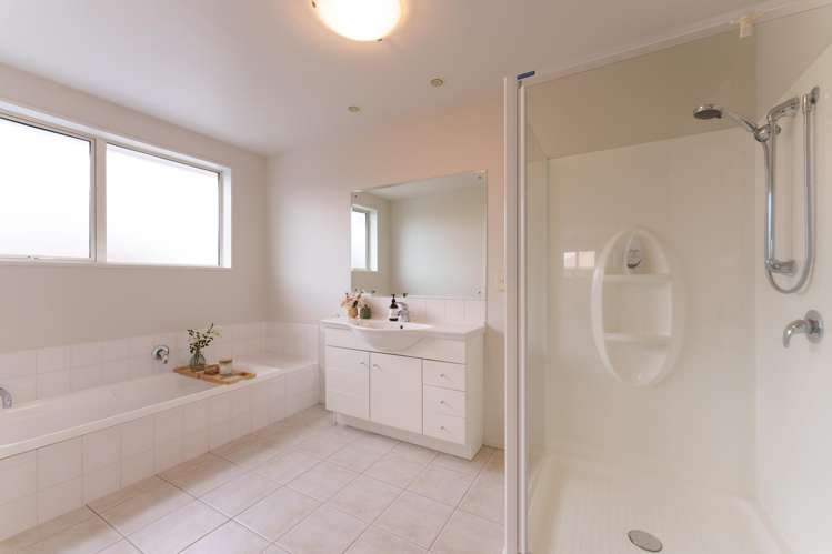 9 Saint Clair Close Harewood_16