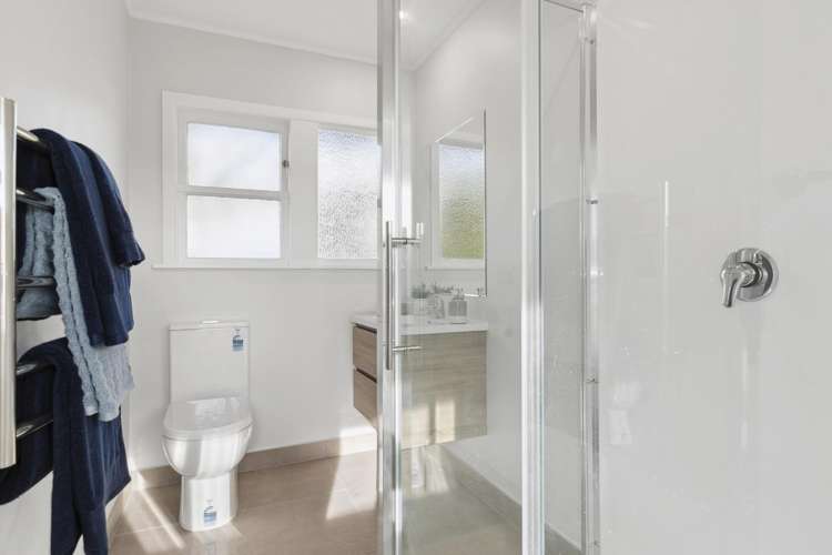 3 Grenfell Drive Karori_14