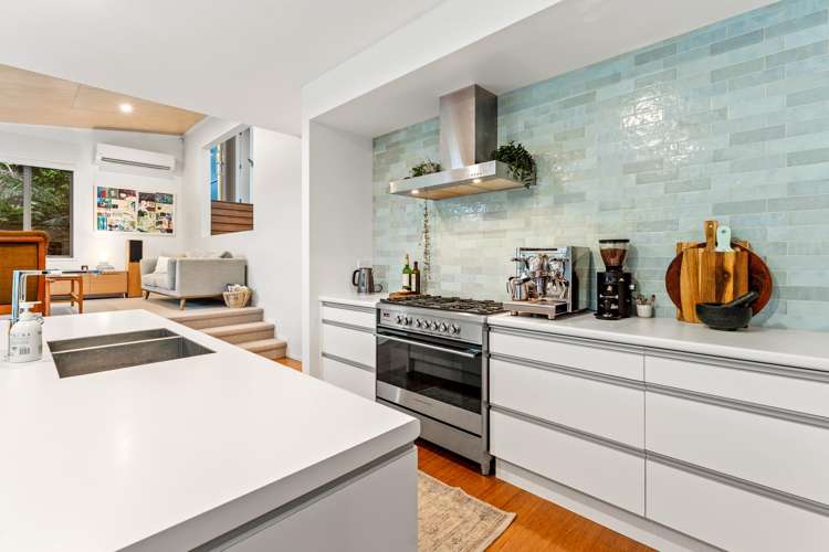 9 Andre Rise Stanmore Bay_12